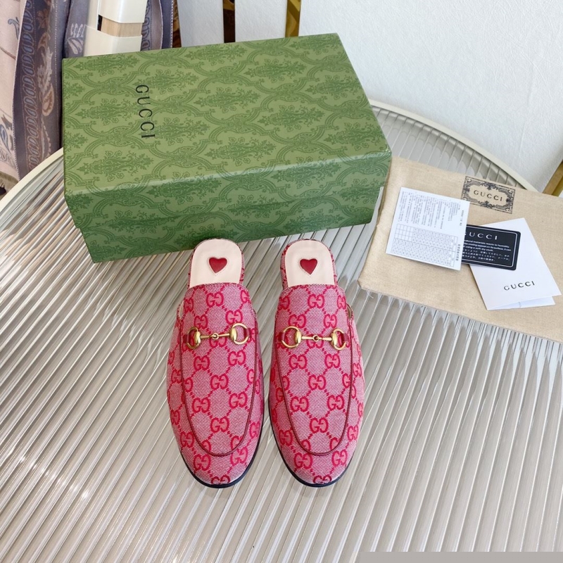 G*u*i slippers